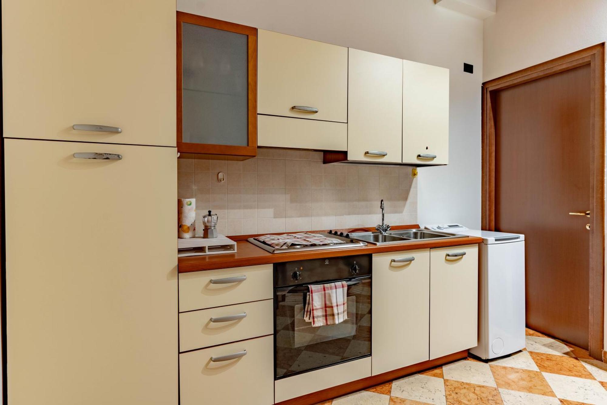-Near Arena & Giuletta- Pet Friendly Mazzini Palace Verona Ngoại thất bức ảnh