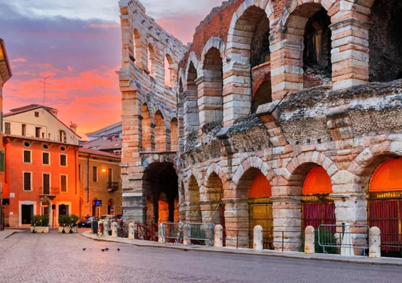 -Near Arena & Giuletta- Pet Friendly Mazzini Palace Verona Ngoại thất bức ảnh