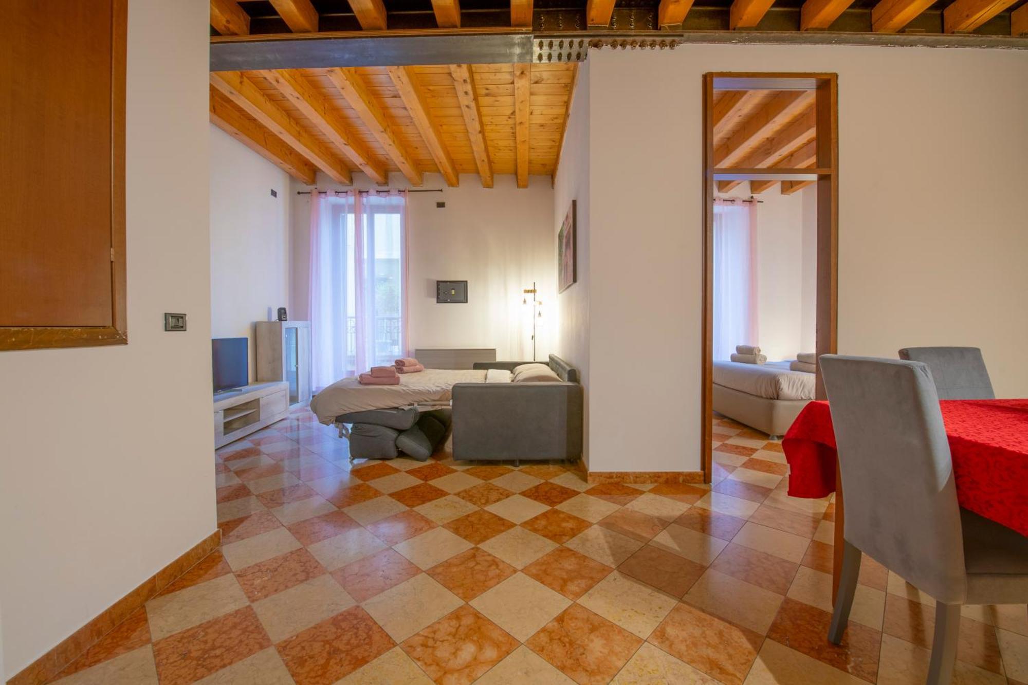 -Near Arena & Giuletta- Pet Friendly Mazzini Palace Verona Ngoại thất bức ảnh